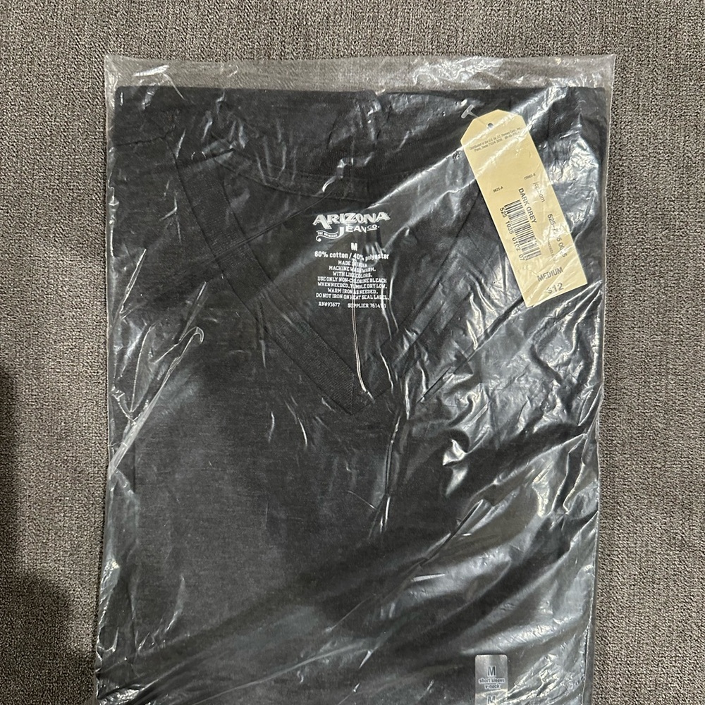 Arizona Jean Company Gray V-Neck Tee